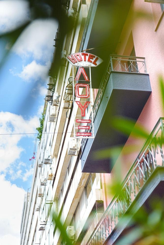 Lux Hotel Le Pirée Extérieur photo