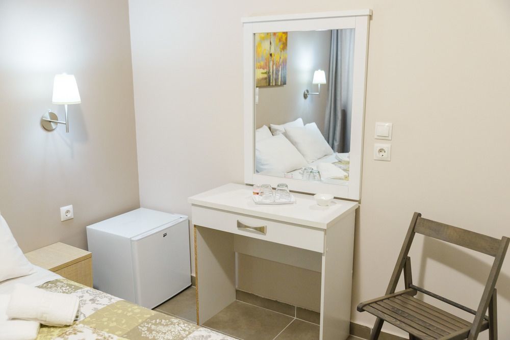 Lux Hotel Le Pirée Extérieur photo