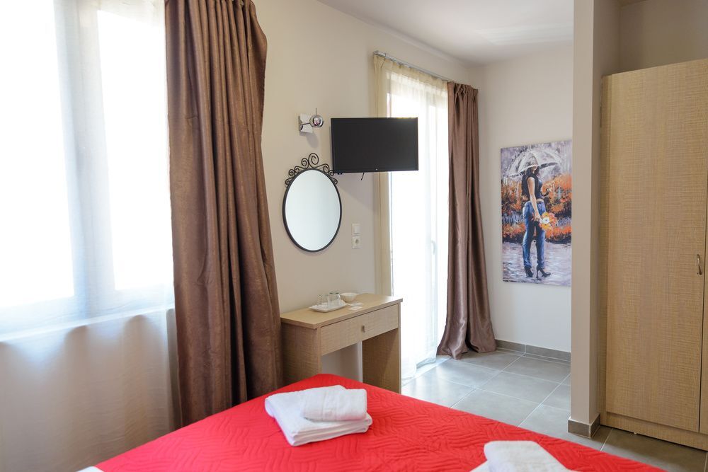 Lux Hotel Le Pirée Extérieur photo